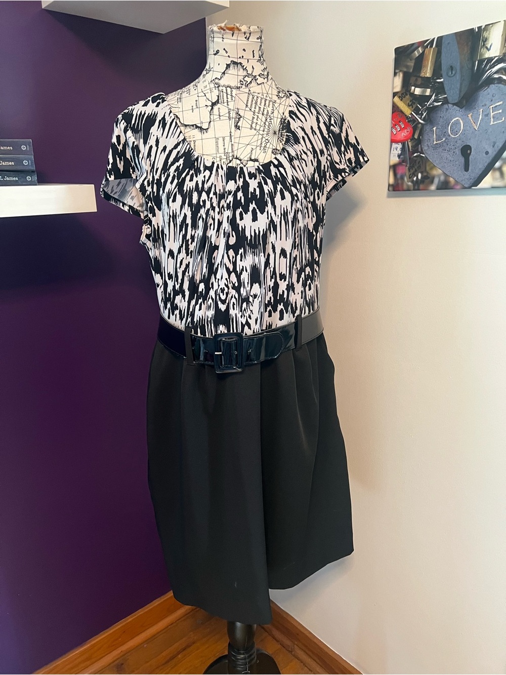 Olivia Matthews Black and White Printed Midi Dress with Gloss Belt